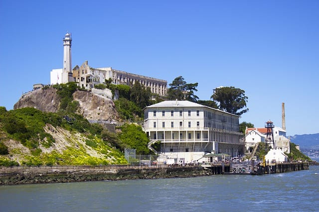 Image used under a Collective Commons License from: https://pixabay.com/en/alcatraz-san-francisco-san-2485909/